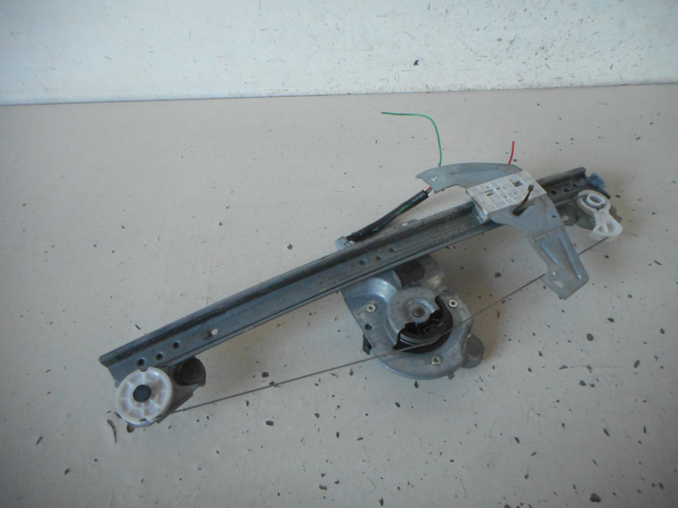 Alzacristallo elettr. porta ant. sx.